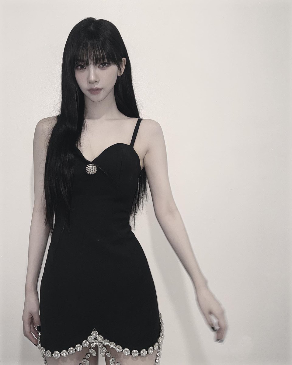 timetoKARINA_'s tweet photo. 231011 | 카리나 인스타

#aespa #에스파 #KARINA #카리나 https://t.co/dsmplxT6U7