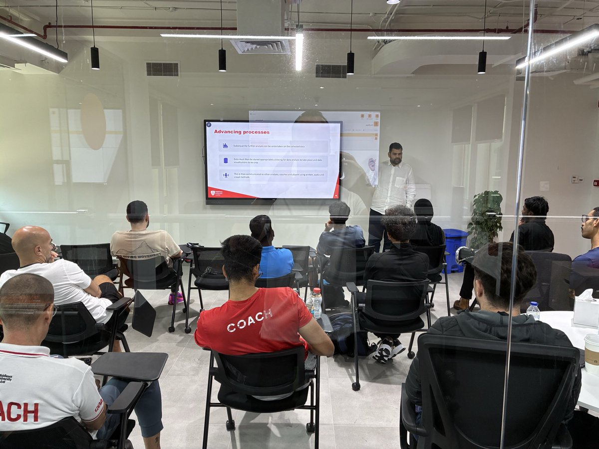 paulread1010's tweet image. Great session by @NimaiParmar on all things sports performance analysis @LSIDubai today with a clear emphasis on practical application