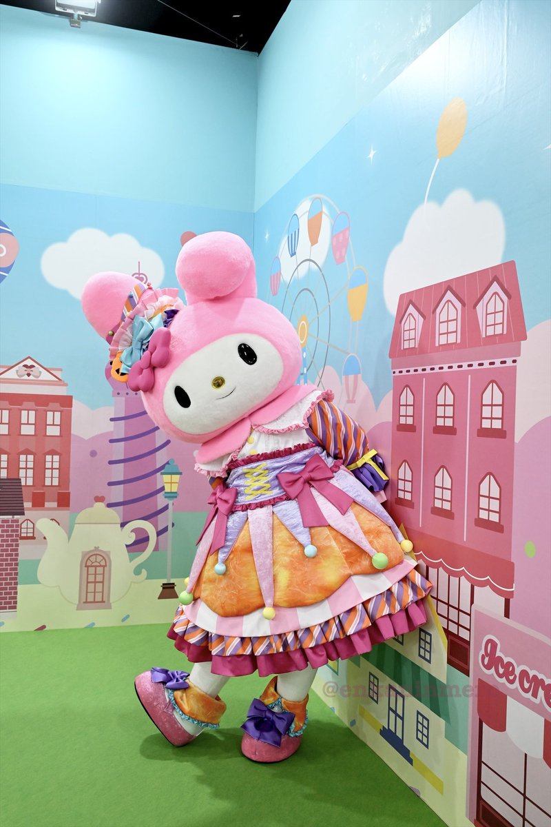 enkaninmero's tweet image. ポーズおまかせなのに
おそろいのポーズになっちゃうの
最高にメロクロな関係
#メロクロな関係
#マイメロディ
#クロミ