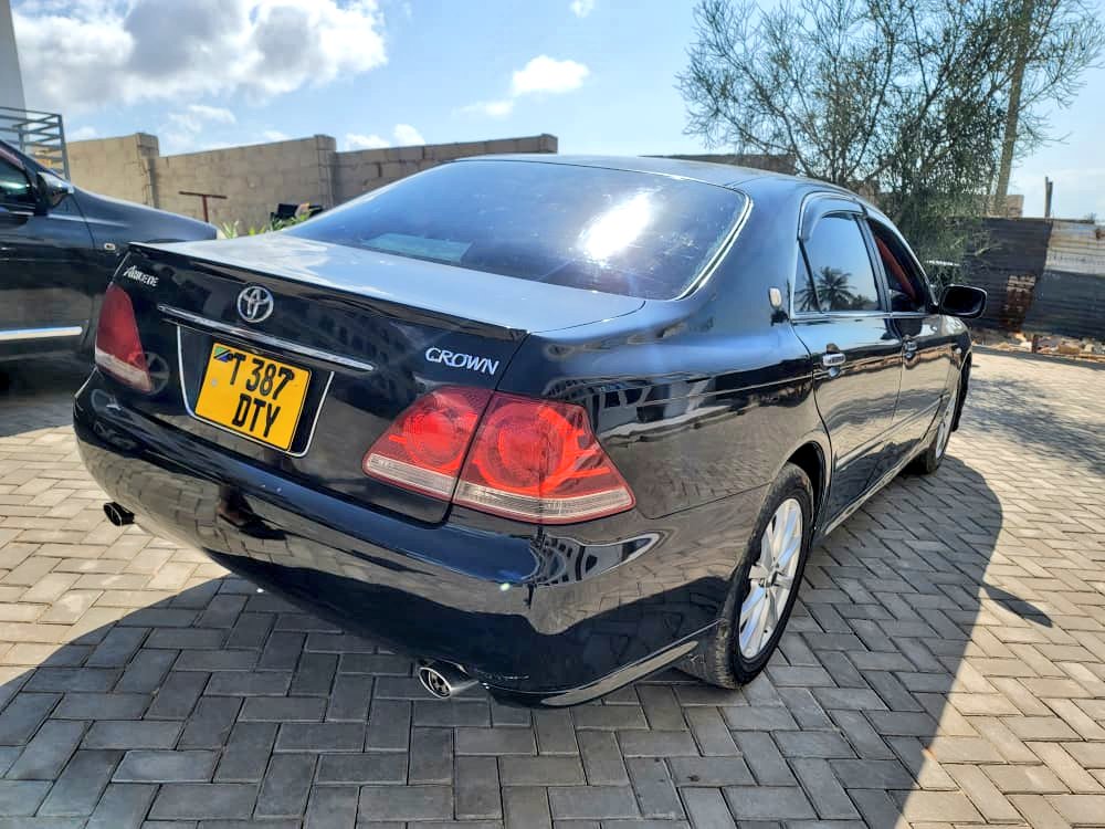 Eng_Matarra's tweet photo. TOYOTA CROWN ATHLETE 👑 🔥🔥
REG" #DTY
▪️Cc. 2490
▪️Full Ac 🌧
▪️Engine-4GR
▪️Sport Rims
▪️Android Tv 🖥 🎶
▪️Full Documents ✅️
#PRICE- Tshs. 10 only
Location - Dar Es Salaam
CALL 📞 📲-0793022184
WHATSAPP-0719542184 https://t.co/O1T7FU0kYh