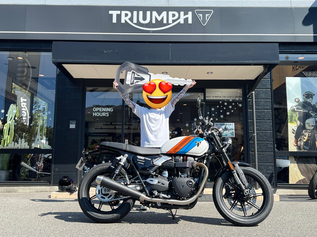 naimon14's tweet image. ついにスピードツイン納車！
即ツーリング！

でも先輩のリアサスがおかしい…😱
プリロードが原因？

#バイク
#バイク乗り
#ツーリング
#スピードツイン900
#sr400
#リアサス