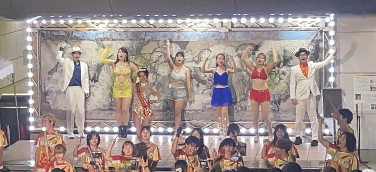 #松戸けいりん ビールフェスティバル

本日行われました #ウニアン・ドス・アマドーリス の皆さんによる1回目、2回目の様子をまとめてお届けいたします💃🌷🕺
（再投稿です）

 #松戸 #競輪 #松戸競輪 #ビアフェス