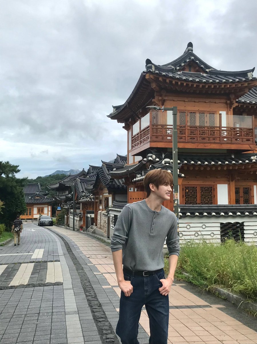 id2zzu's tweet image. 길거리에 이런 남자만 돌아다니면 좋겠다