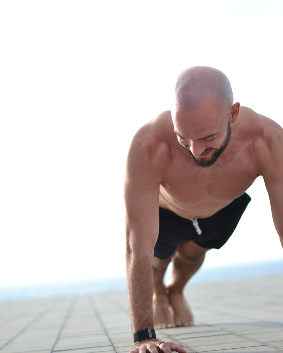 scalermax's tweet image. Unleash Your Inner Confidence: Love Your Body!

The sexier and fitter your body is…

The more it shows how deeply you love and invest in yourself.

You earn that in the gym. Normalize telling your friends that they need to workout.

Now love yourself and go workout.