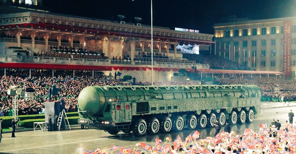 mahaboo1991's tweet image. 🚨 North Korea unveils Hwasong-20 ICBM: 15,000 km range, multiple nuclear warheads. Global tensions just spiked. 🌏💥 #NorthKorea #ICBM #Breaking