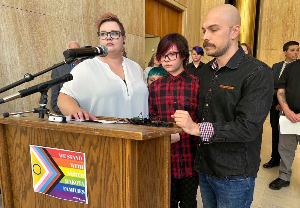 _QINTOTHESTORM_'s tweet image. Judge upholds North Dakota&apos;s ban on gender-affirming care for minors

The Supreme Court ruled in June that states can ban gender-affirming medical care for transgender minors. At least 27 states have laws restricting or banning such care.