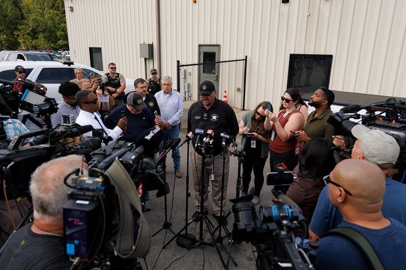 _QINTOTHESTORM_'s tweet image. 19 individuals are feared dead following a large explosion at a Tennessee explosives manufacturing facility, according to authorities.

The explosion occurred in Hickman County, in the Bucksnort area of Tennessee, at the Accurate Energetic Systems facility which supplies the U..S
