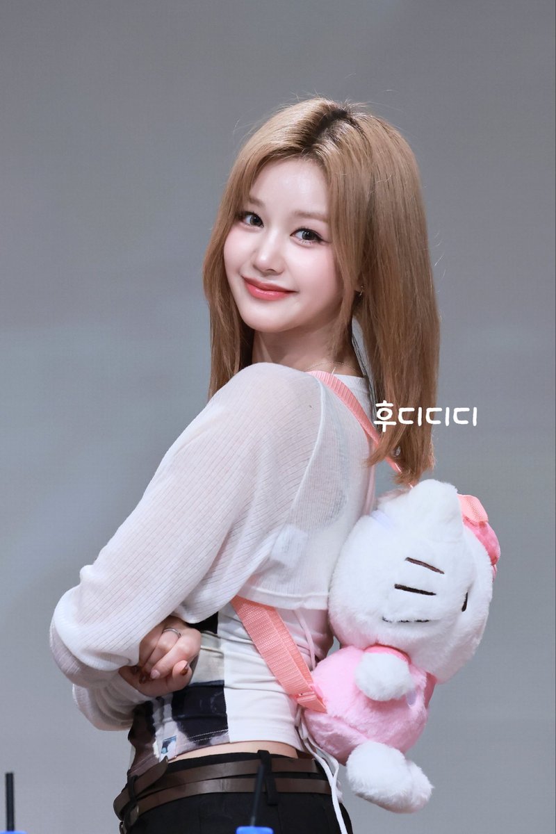 hoodyismydog's tweet photo. 251010

웃는 네 모습이 너무 좋아 🥹💞

#베이비몬스터 #BABYMONSTER 
#파리타 #PHARITA https://t.co/vZbzTuV21d