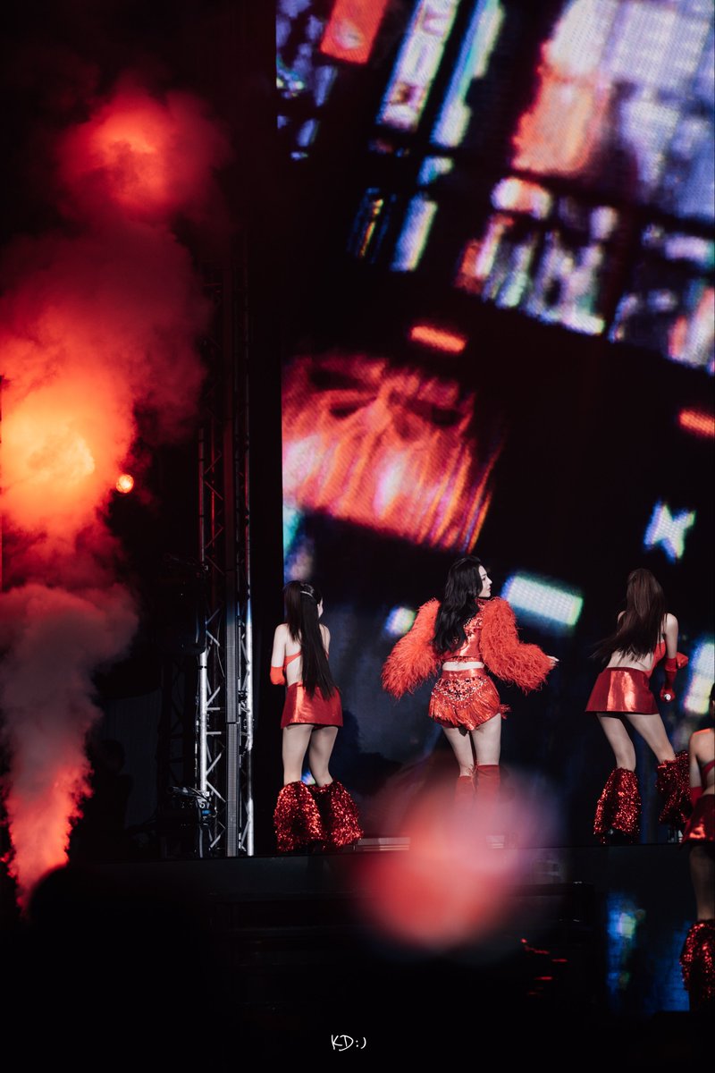 KonD___'s tweet image. 34 24 35 สูงร้อยกว่าๆ ละชอบไหม ชอบไหม~🎶💃🏻

HAPPY BIRTHDAY PERAYA
#FayeGentleBadGirlParty 
#FayePeraya