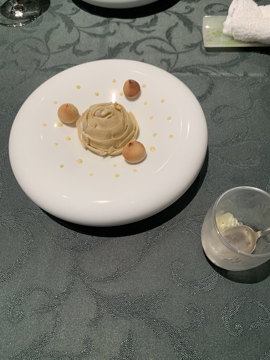 誕生日祝ってきた！初めて本格的なフレンチ食べたけどこんなに美味しかったんやね😋