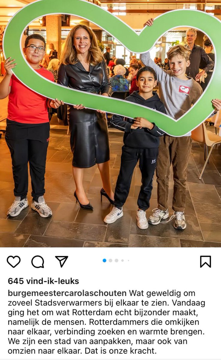 Intussen hebben wij de hottest burgemeester van Nederland. Carool in zwart leer