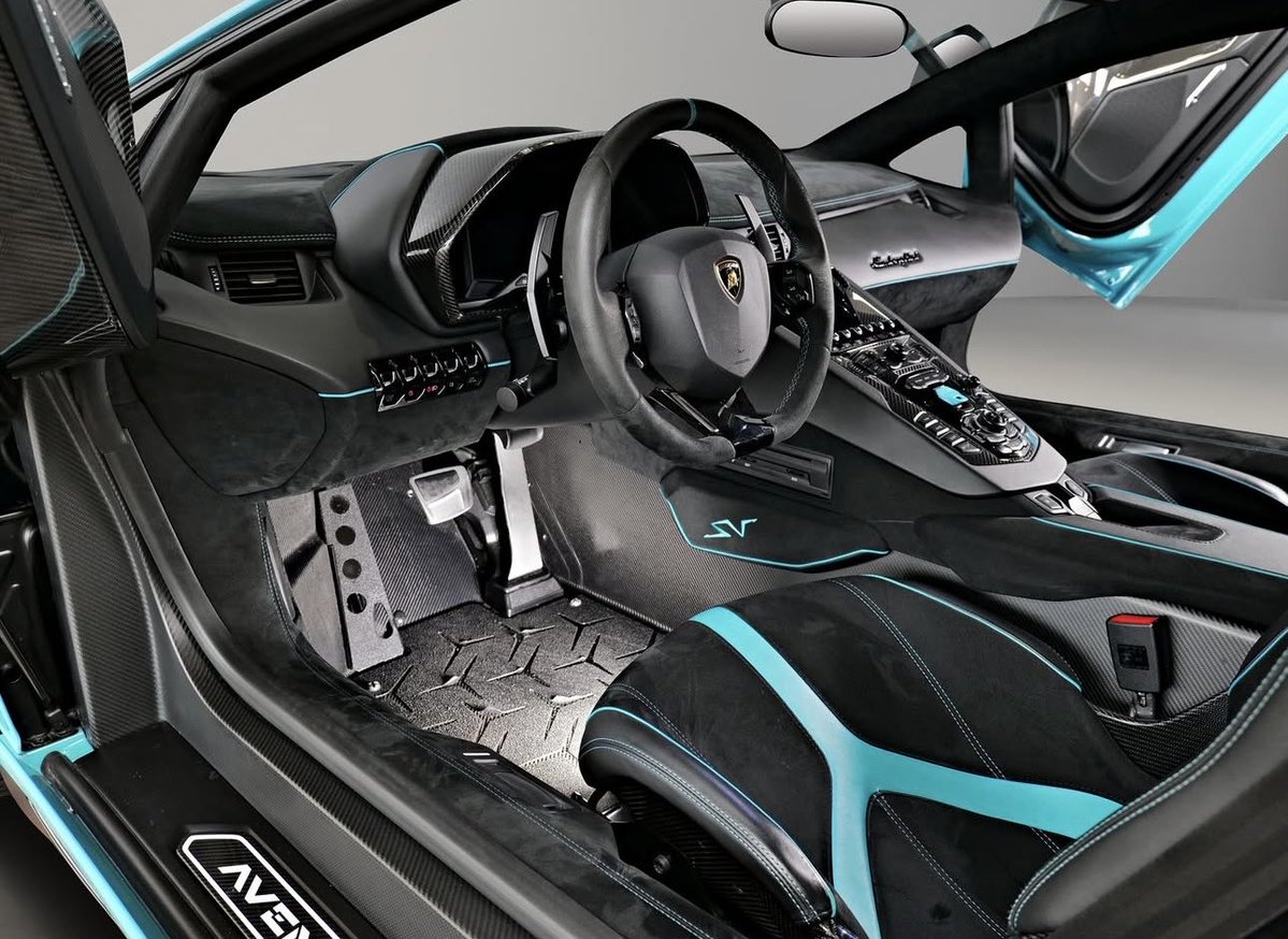 Blu Glauco Aventador SV