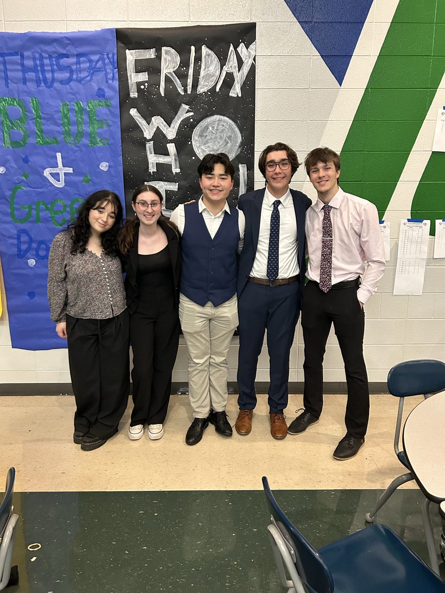 Mrs. Luty tweet media