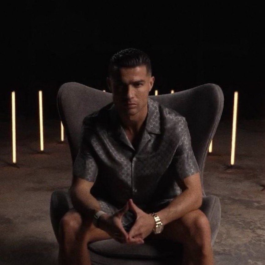 thenexus_team's tweet image. 🚨 BREAKING 🚨
Cristiano Ronaldo has launched the presale for his Coin $#CR7
🔗 Official Presale: Cr7officialsol.com
📯Telegram: t.me/+bjlyZVJXRYVkN…
Early buyers will make millions
I was the first to post $TRUMP coin (at $0.69) and i’ll be the first to share this one…