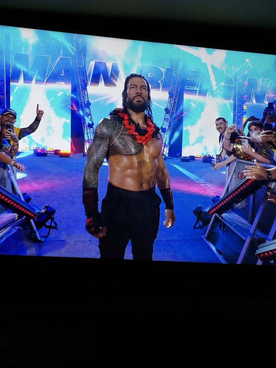 JASMiiNEMARii3's tweet image. This man’s aura is unmatched #WWECrownJewel  @WWERomanReigns