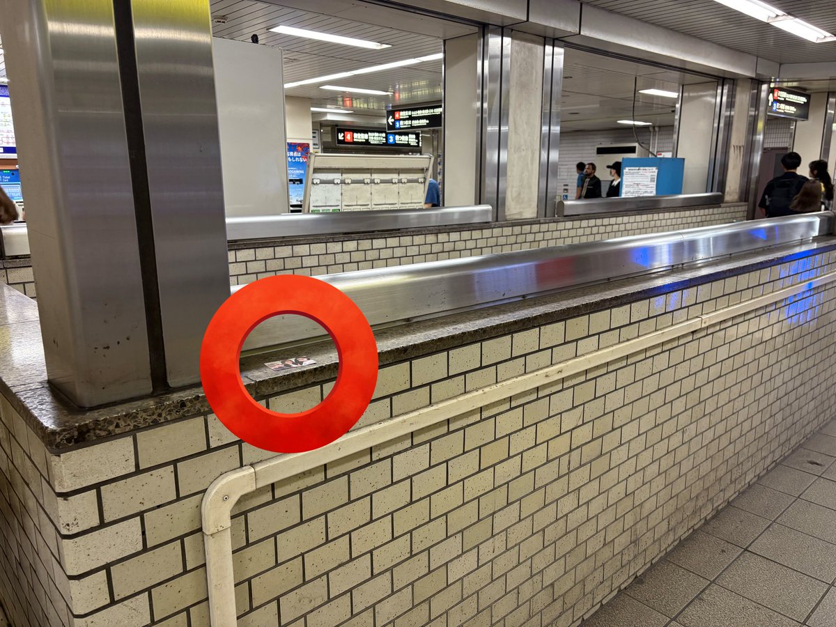 KL_minari's tweet image. 大国町駅に今日の特典トレカ落ちてました！
①出口側の所⭕️に置いてるので、心当たりのある方は連れて帰ってあげてください！！
 #VIVIZ  #ビビジ  #비비지  #ウナ  #シンビ  #オムジ