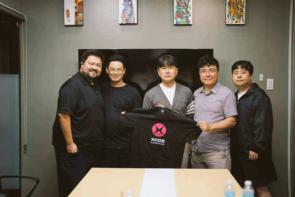 seokyoon7870321's tweet image. 🇰🇷🤝🇵🇭 Building Bridges Through Blockchain Innovation!
We were honored to welcome Mr. Chang Ho Kuk, President of the Korea Coin Association, to the Xode Blockchain office in Cebu, Philippines! 
#XodeBlockchain #KoreaCoinAssociation   #Web3Philippines #MOU #XodeGlobal