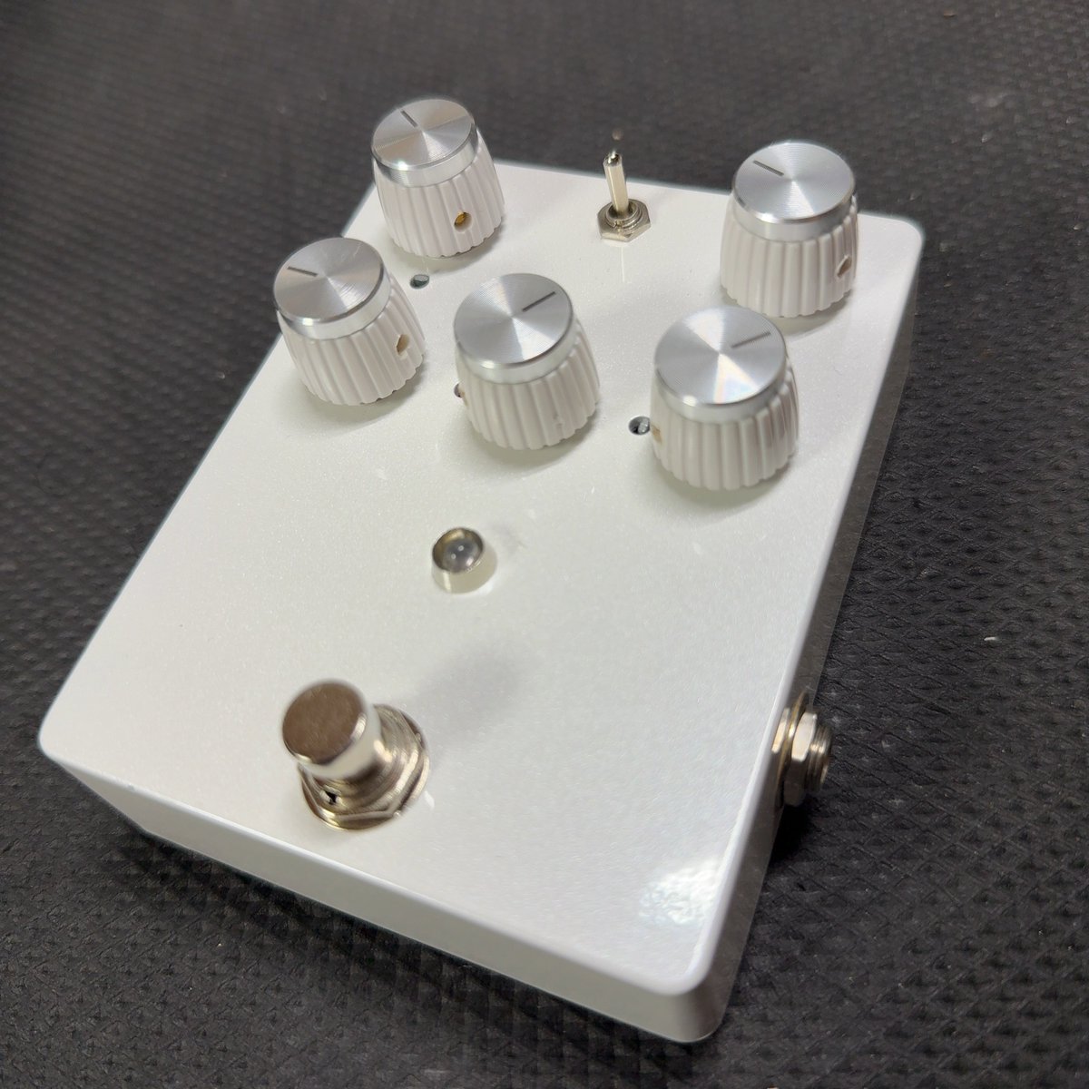 yuri0715ページ シューズ64786ホワイト – 銀座ヨシノヤオンラインショップ