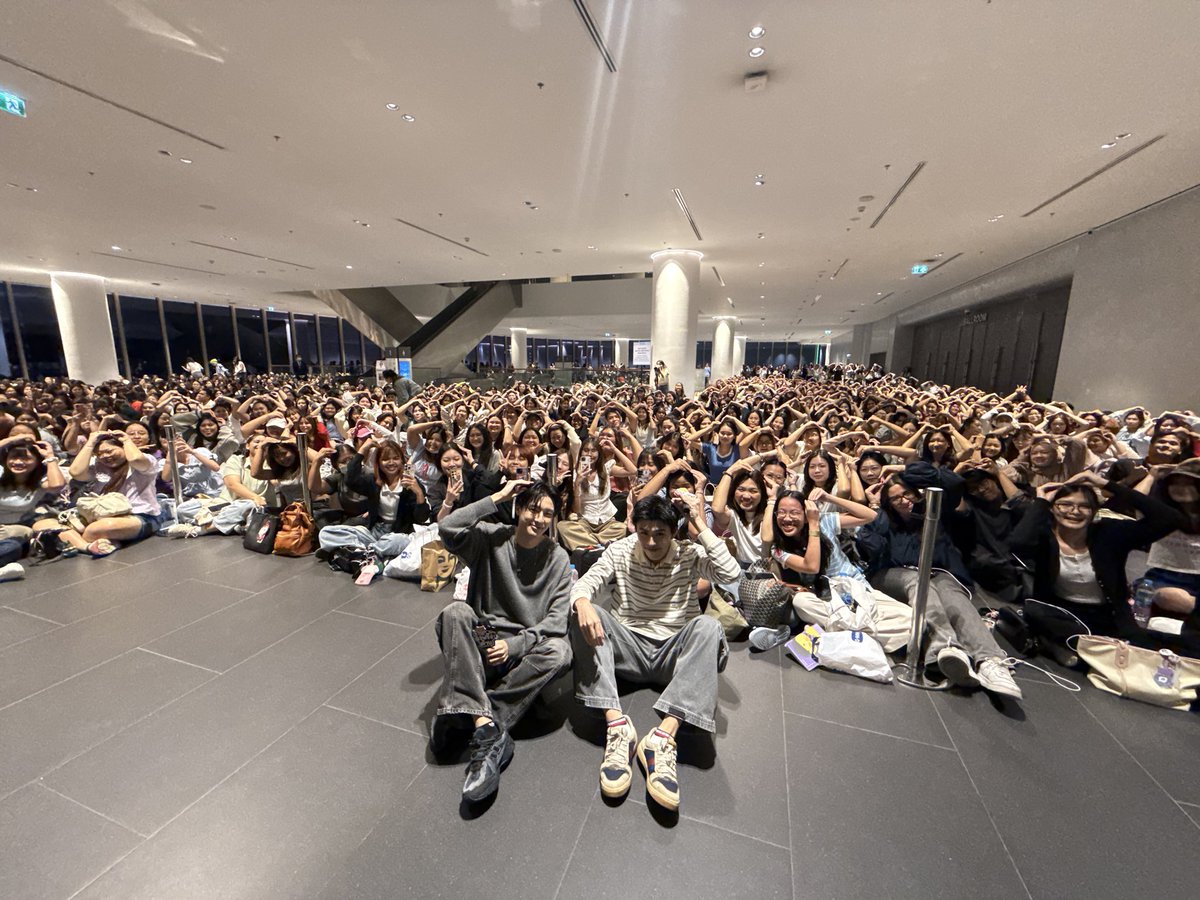 GmmtvShop's tweet image. เซฟ - ฟรัง ดีใจที่ได้มาเจอทุกคนในวันนี้นะครับ ขอบคุณที่มาหากัน เดี๋ยวเรามาเจอกันอีกนะครับ

@save_saisawat @francnrp

#DNA2025xSaveFranc
#GMMTV