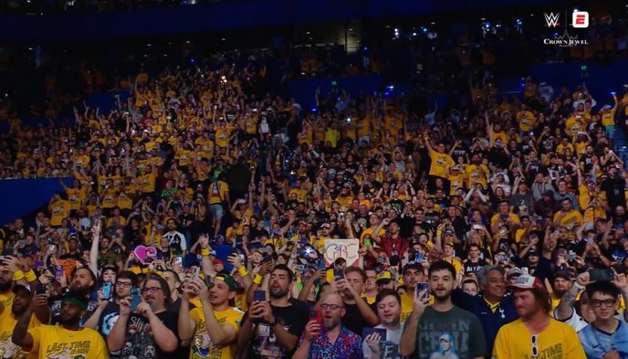 weshlateam's tweet image. Le JAUNE EST DE SORTIE À #WWECrownJewel  #WWECrownJewelML