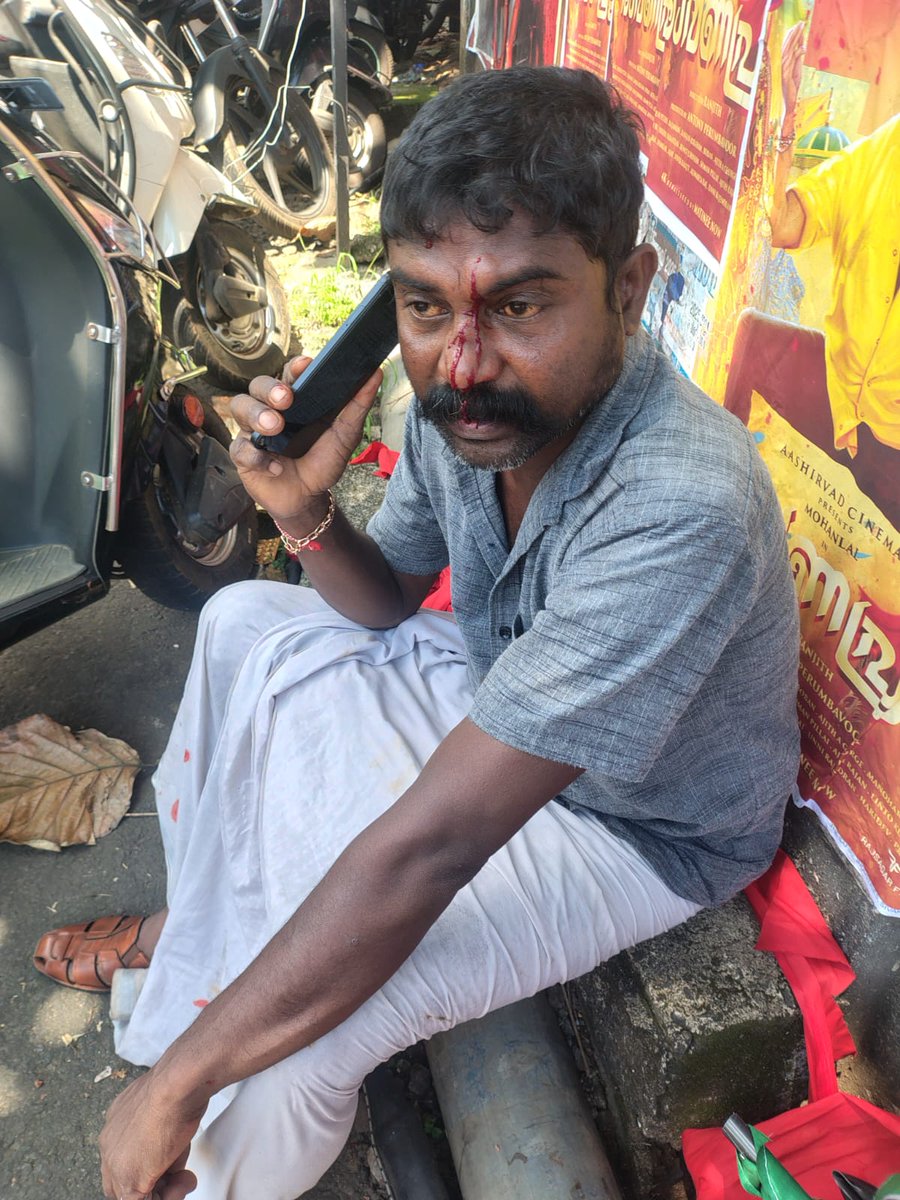 AnoopKaippalli's tweet image. CPM has now crossed all limits!

During a democratic &amp;amp; peaceful protest by BJP against Kerala Devaswom Minister V.N. Vasavan, who looted gold from the Sabarimala temple, CPM goons brutally attacked BJP workers, leaving several seriously injured.

Even a 15-year-old girl and…