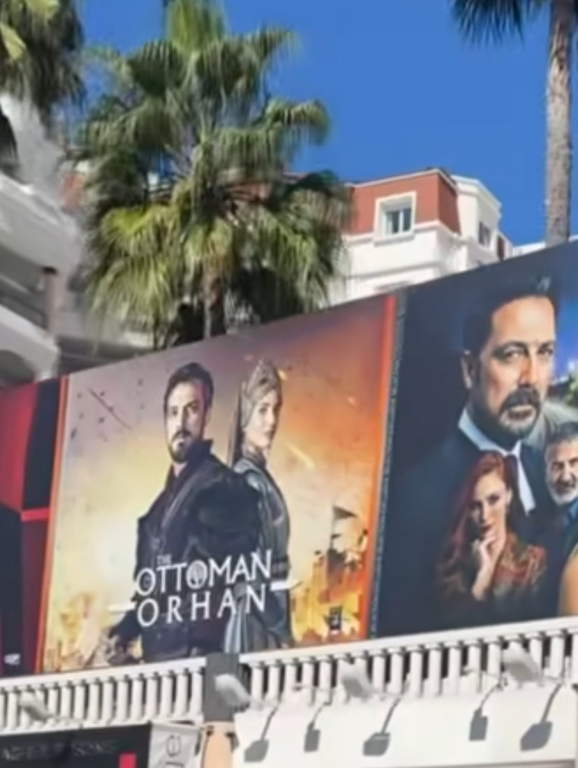 mahaa1377's tweet photo. When the beauty of the poster meets Mahassine’s charm in Cannes 🪷
NilüferHatun #NilüferHatun
MahassineMerabet #MahassineMerabe https://t.co/1g816dfCBc