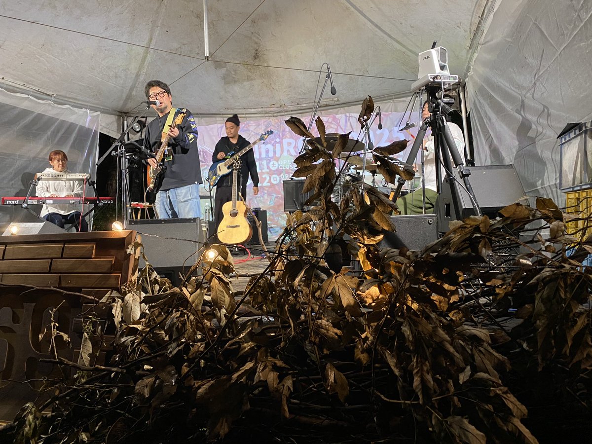 やはり主催者の岩崎有季さんが歌わないと！ですね。 #よろし9269