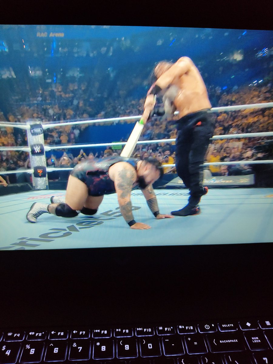 xPriyanshuVerma's tweet image. Roman Reigns turned Bronson Reed into a ball and hit a six with a cricket bat, the funniest moment ever!
#WWECrownJewel #CrownJewel #RomanReigns