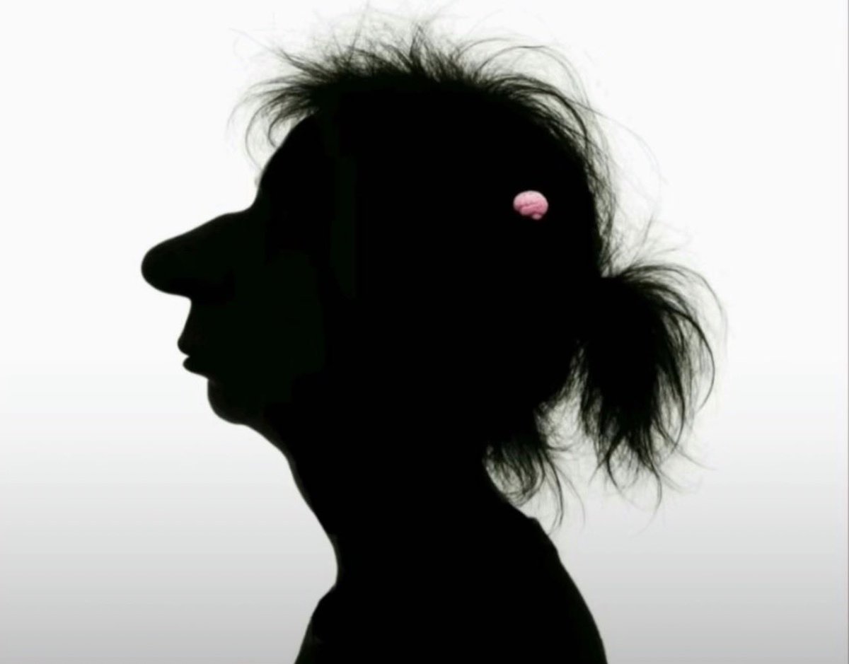 P✰RIS . tweet media