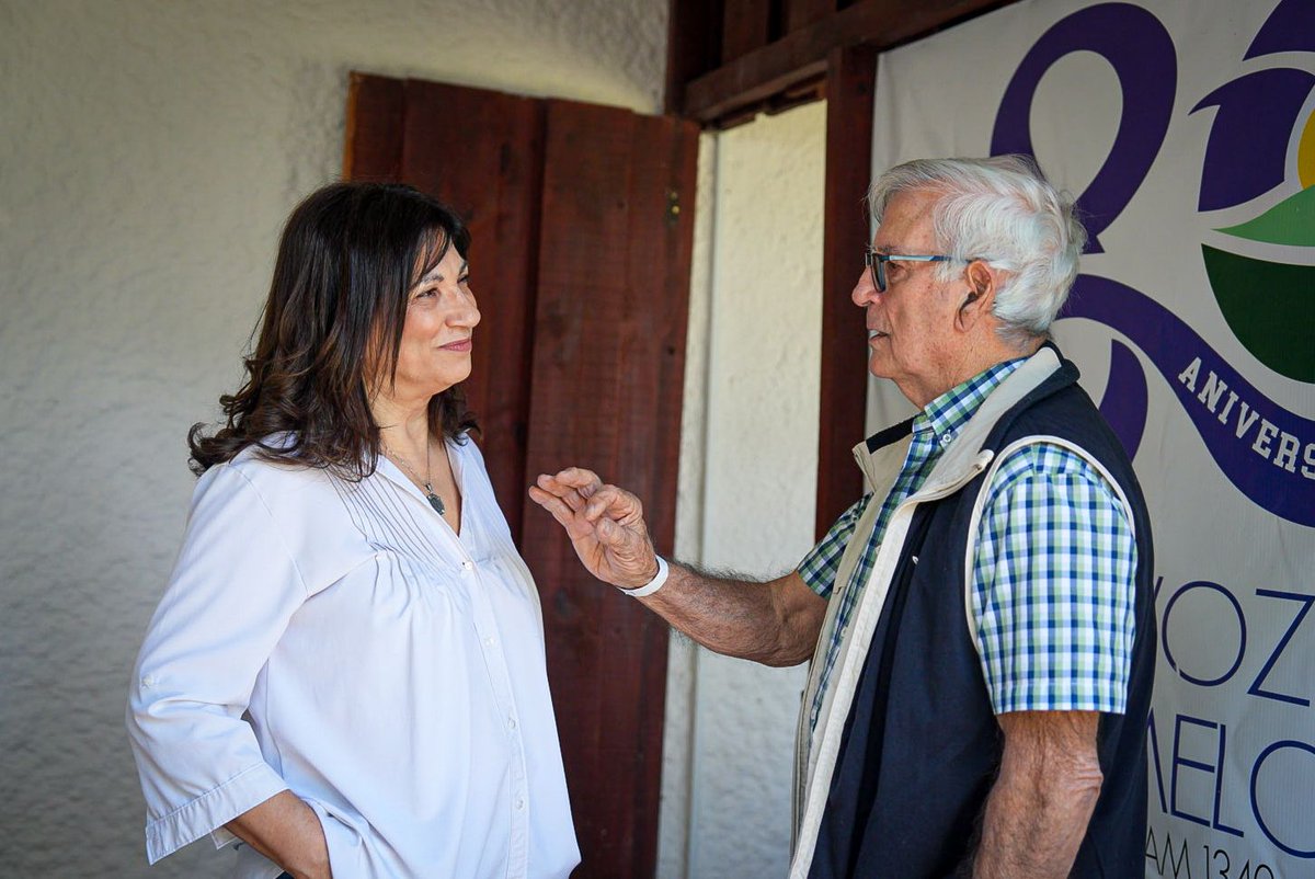 En el Stand de LA VOZ DE MELO , estalló la comunicación ayer !!