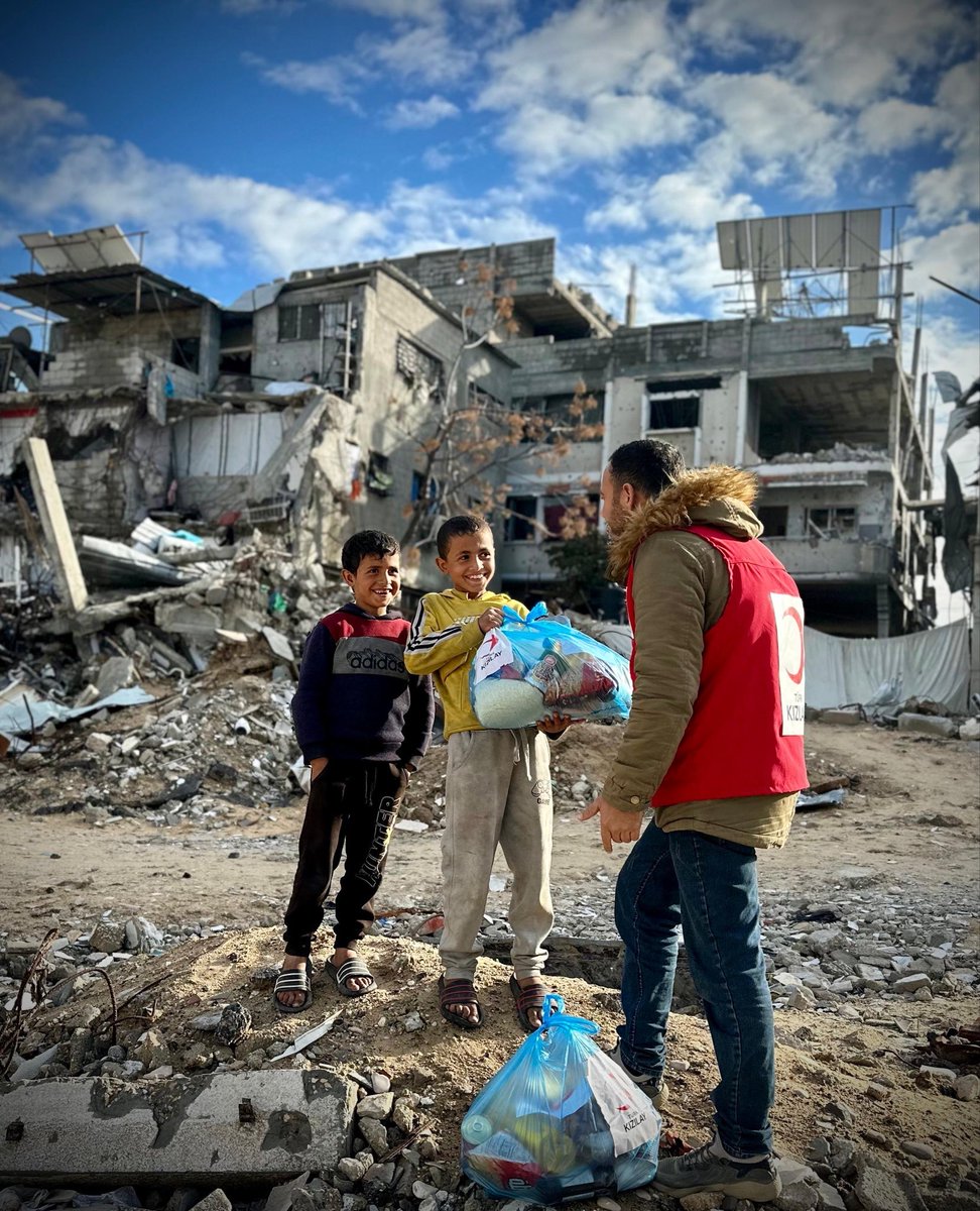 Türk Kızılay Gazze’de.