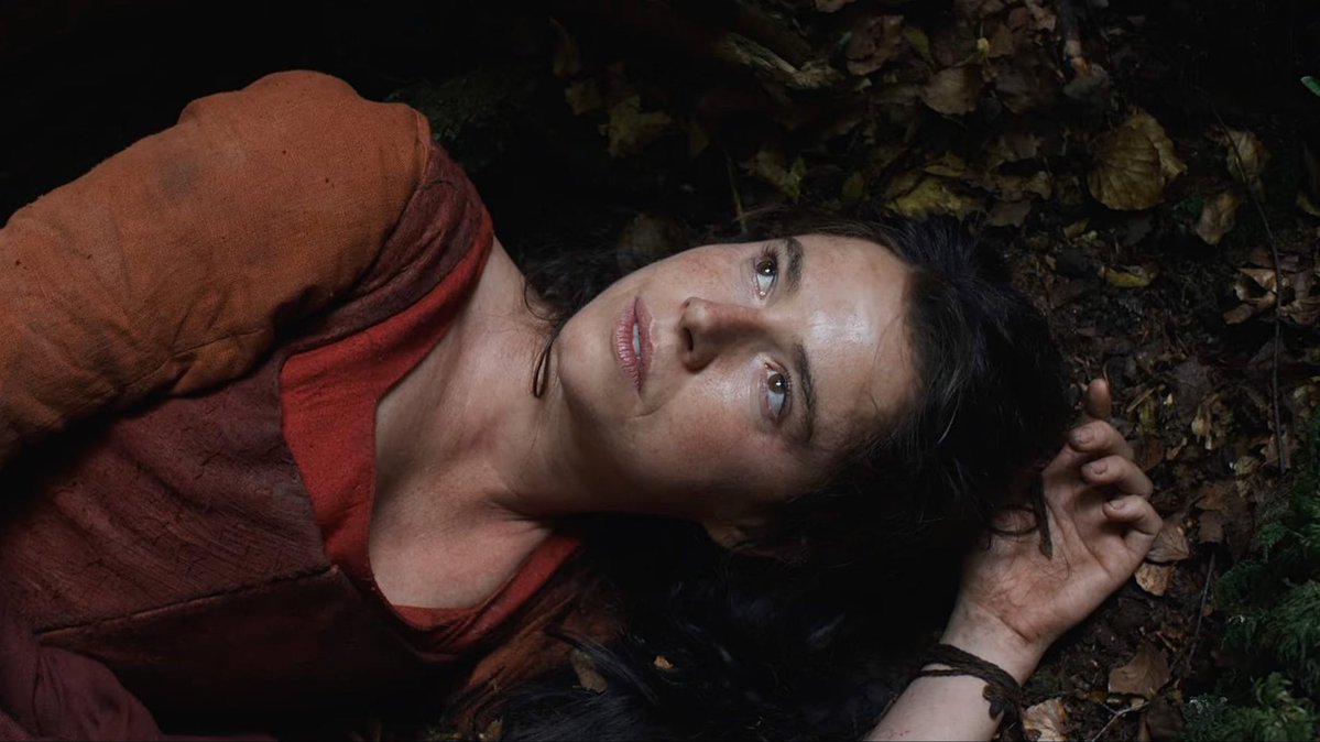 CarlRoberts2's tweet image. #hamnet is the best film of the year, hands down.

Jessie Buckley and Paul Mescal give the acting and emotional performances of their lives in this stunning and beautiful dramatic tragedy.
Chloe Zhao has created a masterpiece
Expect Oscars coming its way.
#LFF #BFI