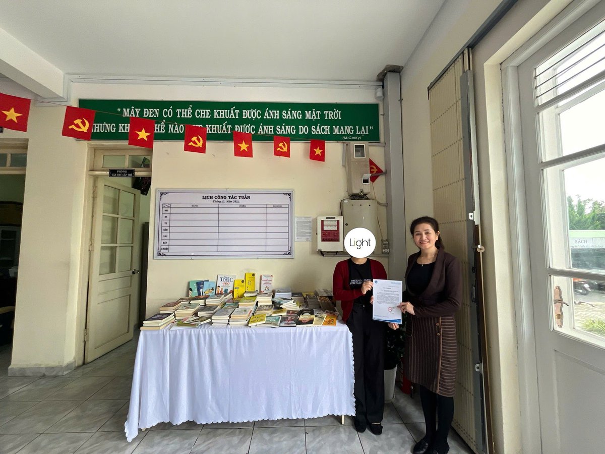 cocojm_ot7's tweet image. OMGG 😭😭😭

200+ books were donated to Lam Dong Province Library in Vietnam 🇻🇳 to celebrate Jimtober under the name “Park Jimin (BTS) &amp;amp; Fans.”

Projects that help others are truly priceless and precious  😭💛

#Jimtober2025