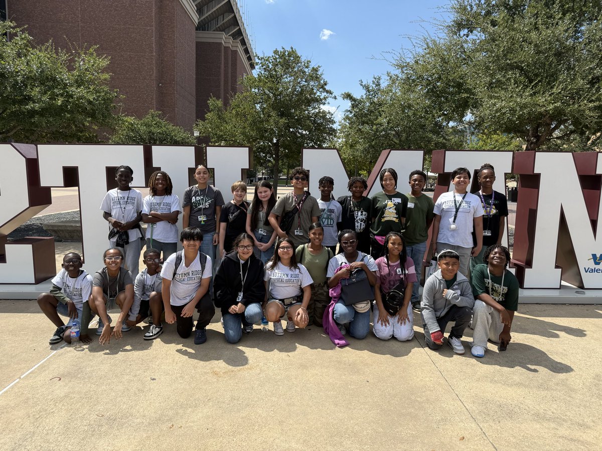 ARMS_AVID's tweet image. 6th grade AVID visited Texas A&amp;amp;M University! We had a wonderful time touring the campus, enjoyed learning the importance of campus tradition and norms, and loved learning about campus and residence life. Thank you for having us!
#ThisIsAVID #FocusOnTheGood