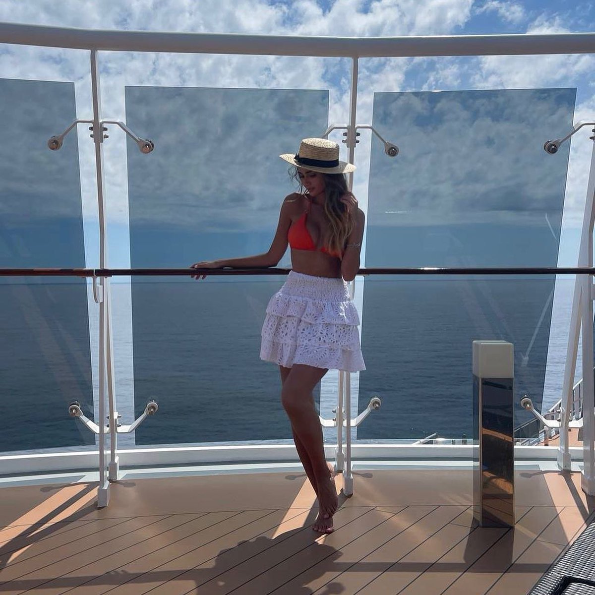 volpe1_'s tweet photo. Boldly try experiences that I have never experienced in life, and I will slowly feel that the world is more interesting than I imagined https://t.co/Bl90AuNhlg