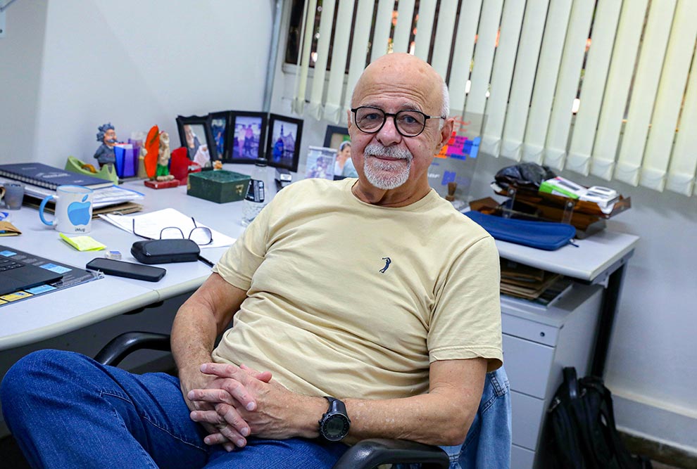 Os cientistas que ganharam o Nobel de Química usaram a teoria da tese de doutorado do professor da Unicamp Almir Caldeira. O Brasil tem cientistas a nível Nobel, o problema é que falta mais investimentos na ciência para chegar ao Nobel.