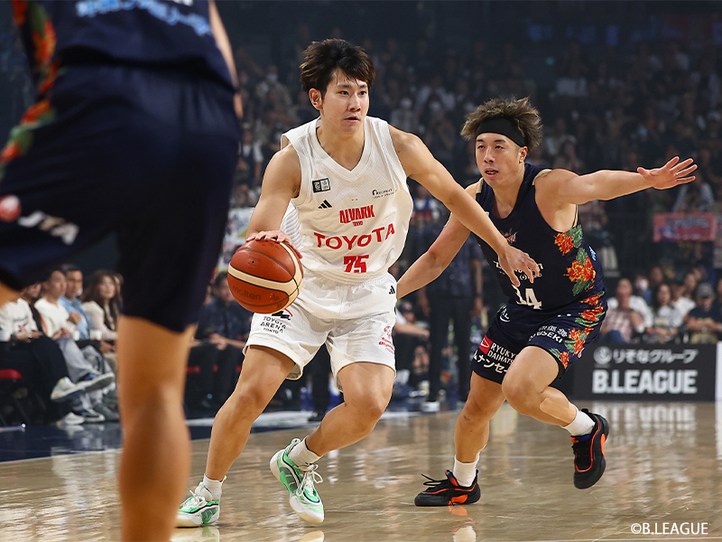 バスケットボールキング (@bbking_jp) on Twitter photo ⭐️試合結果⭐️
開幕連敗同士の対戦は琉球ゴールデンキングスに軍配…11人が得点を記録
basketballking.jp/news/japan/202…
第1クォーターからリードを奪った琉球がA東京に83-68で勝利。今季初白星を手にしました。#琉球ゴールデンキングス #Bリーグ ⭐️試合結果⭐️
開幕連敗同士の対戦は琉球ゴールデンキングスに軍配…11人が得点を記録
basketballking.jp/news/japan/202…
第1クォーターからリードを奪った琉球がA東京に83-68で勝利。今季初白星を手にしました。#琉球ゴールデンキングス #Bリーグ