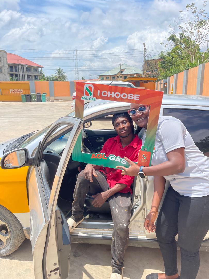 aglgas_gh's tweet photo. We are thrilled to have celebrated our amazing customers with gifts and smiles! 
😊 At AGL GAS, we're committed to showing appreciation and spreading joy. 
Thank you for choosing us - here's to many more bright moments together! 
💫 #AGLGas #HappyCustomerServiceWeek https://t.co/ypblp4BWsc