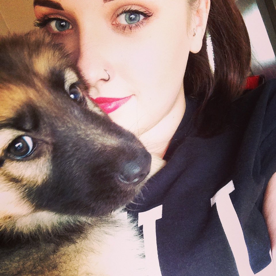 MissSimpsonENG's tweet image. You’ve absolutely shattered my heart. Thank you for being the most loyal and loving dog a person could ever want or need. Harley, you’ve ruined every other dog for me and I’m so grateful you were mine 🤍 (Hope doggy heaven has plenty of balls &amp;amp; chicken thighs for you) 🥺🤍