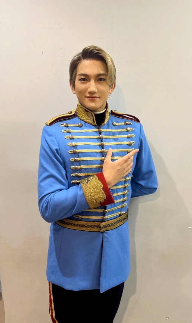 junctionstaff's tweet image. 【中桐聖弥】ミュージカル『エリザベート』ルドルフ役の初日を無事迎えることができました！
来年1月31日の博多座千秋楽まで👑どうぞよろしくお願いします！
#中桐聖弥
#ルドルフ
#エリザベート2025