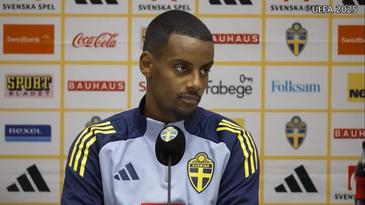 Barca_Buzz's tweet image. 🎙️Sweden Captain Alexander Isak on Roony Bardghji after the match against 🇨🇭.

🗣️: “Roony is a top-level player. I don’t see him as a talent who’s just getting a chance, he’s established. 

He’s where he is for a reason. I think he brings great energy. It’s a pity for him that…