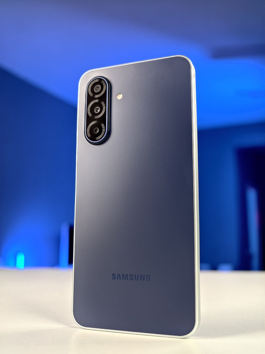 stufflistings's tweet image. Q8. How many OS upgrades does the Samsung Galaxy M17 offer?
A. 6 Gen OS Updates
B. 2 Gen OS Updates
#SamsungGalaxyM17 #MonsterInMotion #LoveForMonster