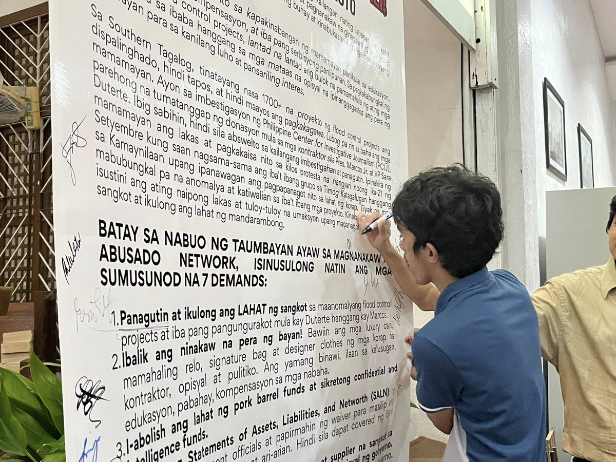 uplbperspective's tweet image. NEWS UPDATE: Transparency and Accountability through People’s Action – Timog Katagalugan (TAPAT) was officially launched today, October 11, at Church Among The Palms, University of the Philippines – Los Baños (UPLB).
#KurakotManagot