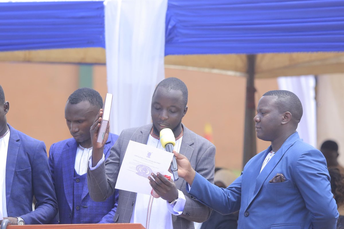 Tewabangawo ensonga yonna ekusuuza erinnya lyo ery'ekika oba olulimi lwo ne bw'oba obeera bweru wa kitundu gy'ozaalwa, bino bye binnyonnyola obuwangwa n'obuvo bwo.

Buno bwe bubaka bwange eri abantu ba Kabaka ababeera e Mbale n'abalala abali ebweru wa Buganda. Ate bwe kituuka ku