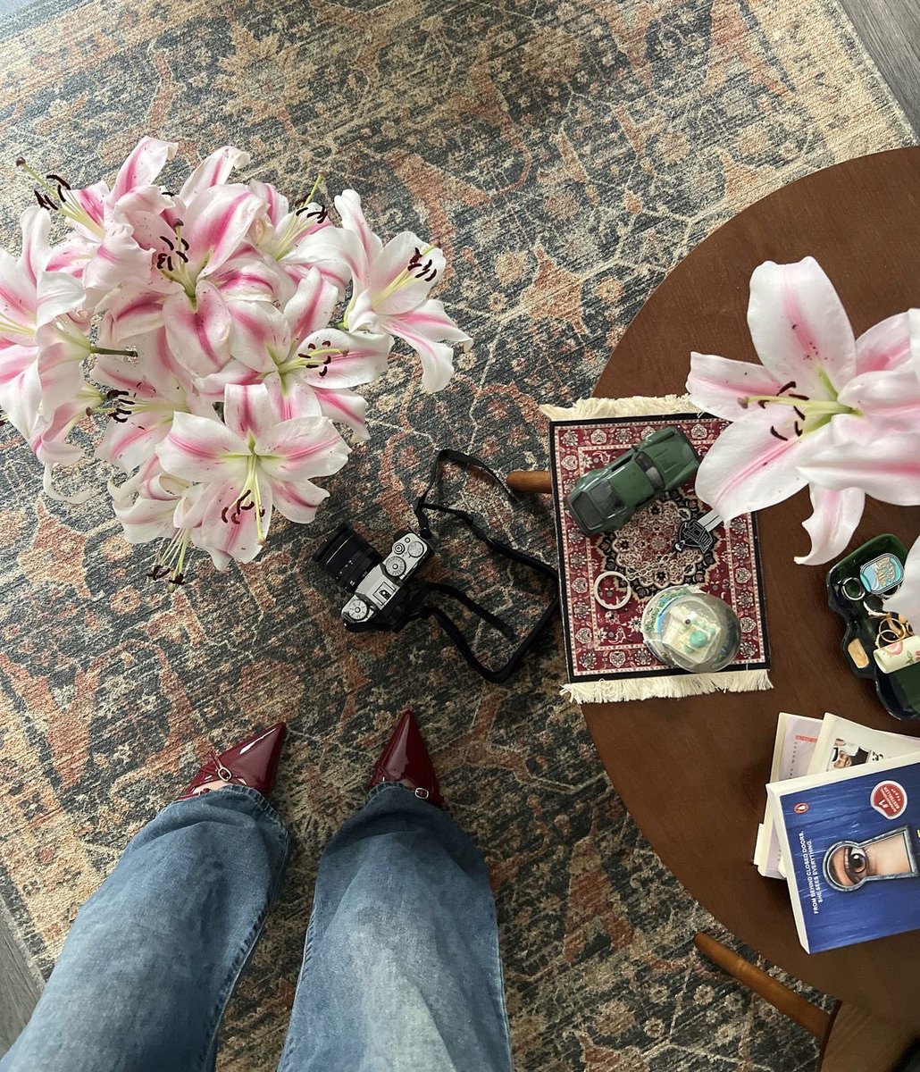 suaverotic's tweet image. 