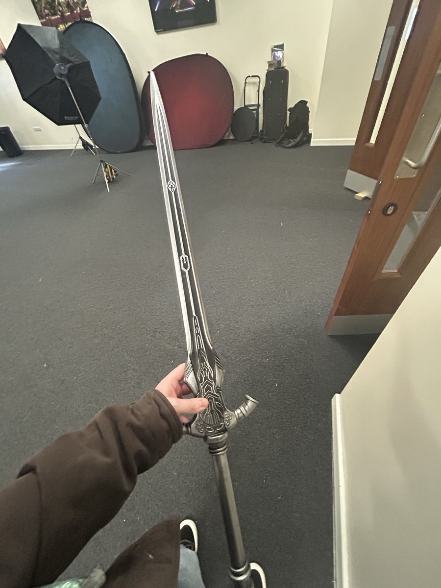 at comic con, just bought artorias’ sword