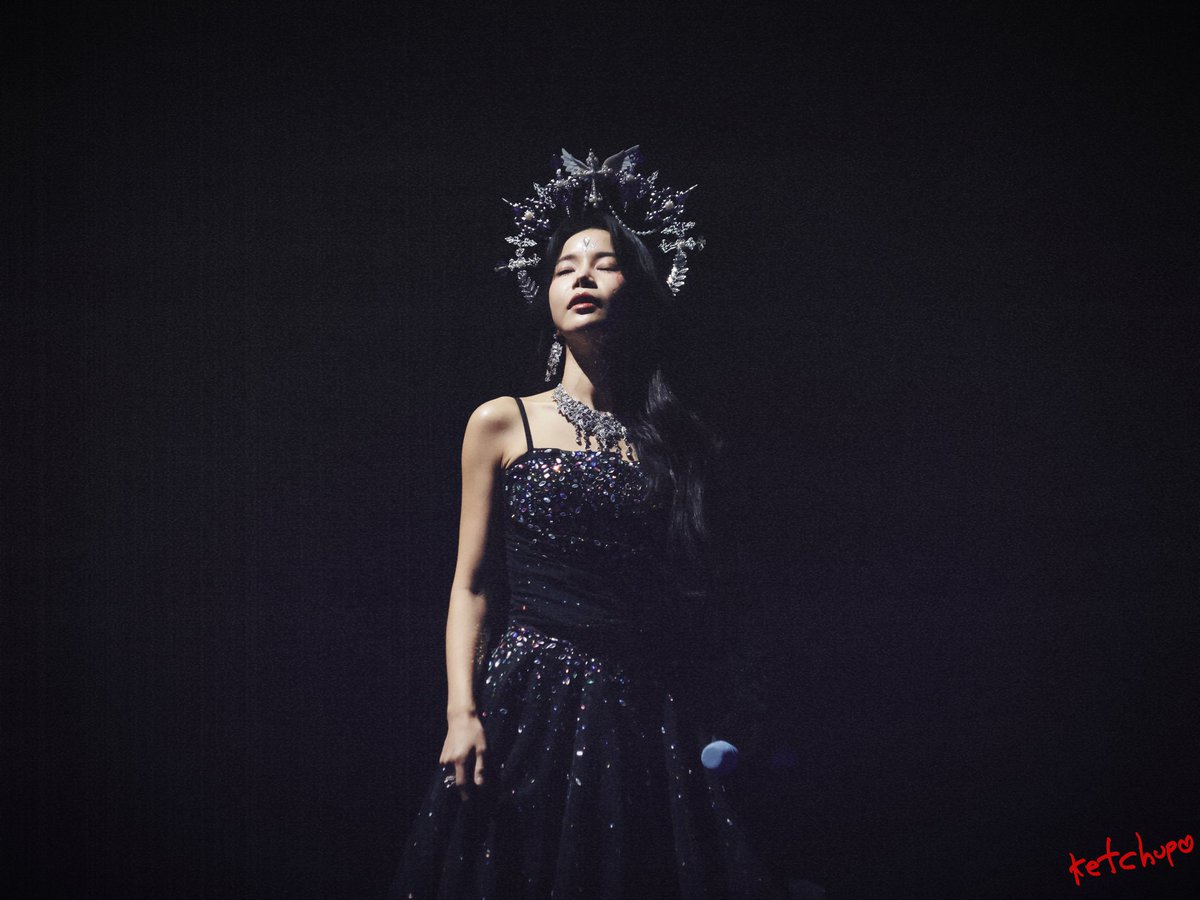 mooclownfactory's tweet image. HOLY MOLLLLYYY 
#Solar_3rd_Concert #솔라 #SOLAR