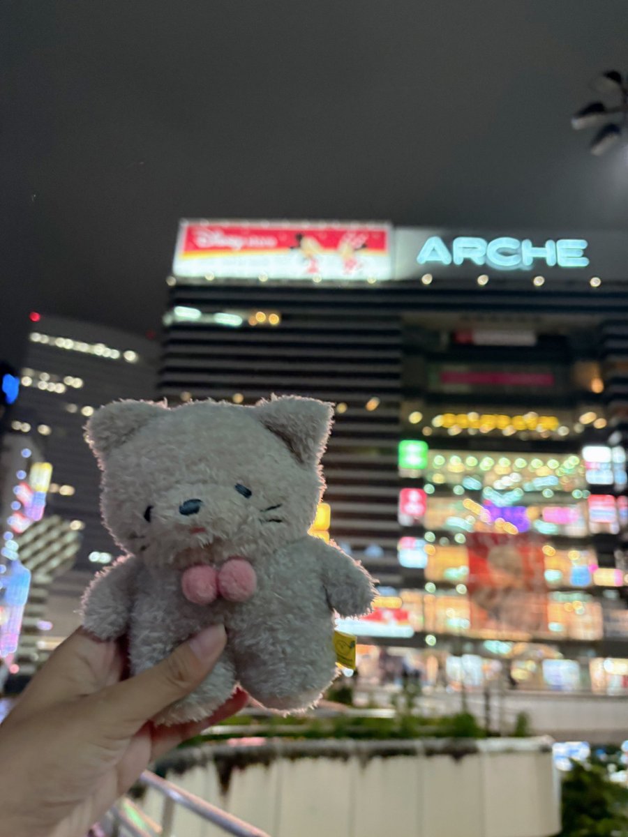 sui_e_prolog's tweet image. 都会って夜もきらきらしてるね✨️