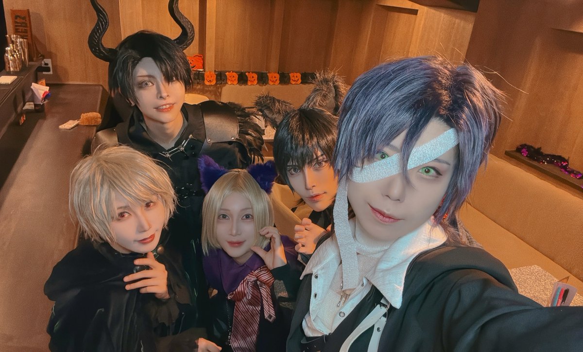 sbna0101's tweet photo. 本日はBAR AKAMONさんとのコラボオフ会でした❗️雨の中お越しくださった皆様、ありがとうございました🥹✨

今回のテーマはハロウィン🎃
様々なモンスター仮装のメンバーはいかがでしたでしょうか👻❓

最後まで大盛り上がりでメンバーにとっても楽しい時間になりました🙌 https://t.co/GLD5BD7vFR