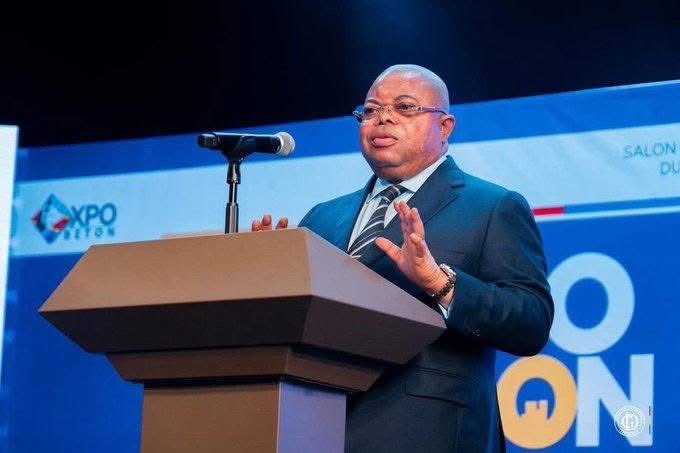 THumanitaire's tweet image. Lors du Forum ExpoBéton 2025 à Kinshasa, le DG des Impôts, Barnabé muakadi Muamba, a souligné l’importance de régimes fiscaux attractifs pour encourager l’investissement et financer les grandes infrastructures, tout en garantissant la mobilisation des recettes de l’État.